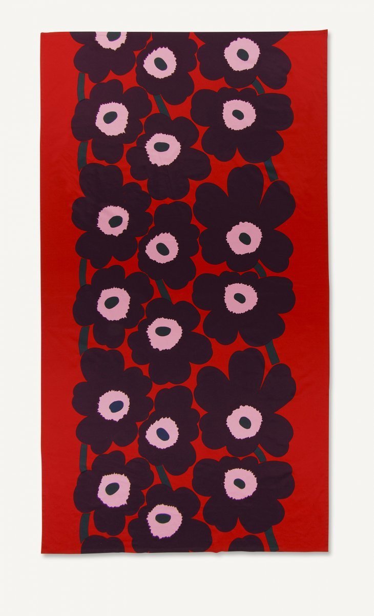 Marimekko Unikko Satiinipöytäliina Punainen Violetti Vaaleanpunainen  155x280 Cm - Keittiö